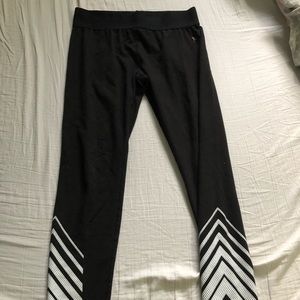 Women’s athletic leggings